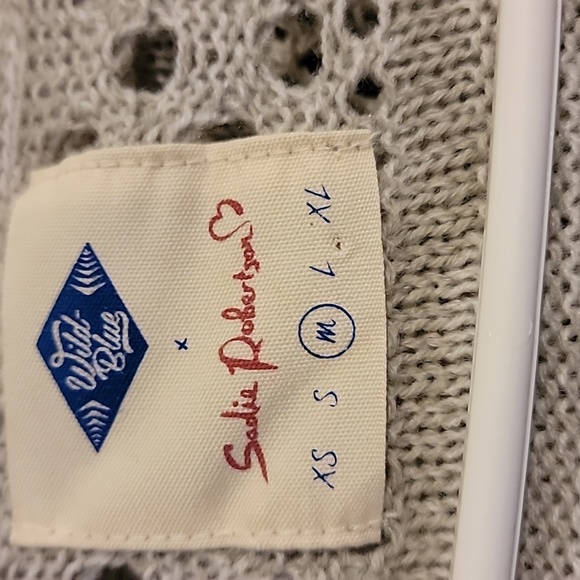 Sadie Robertson Sweater Cardigan - Picture 4 of 4